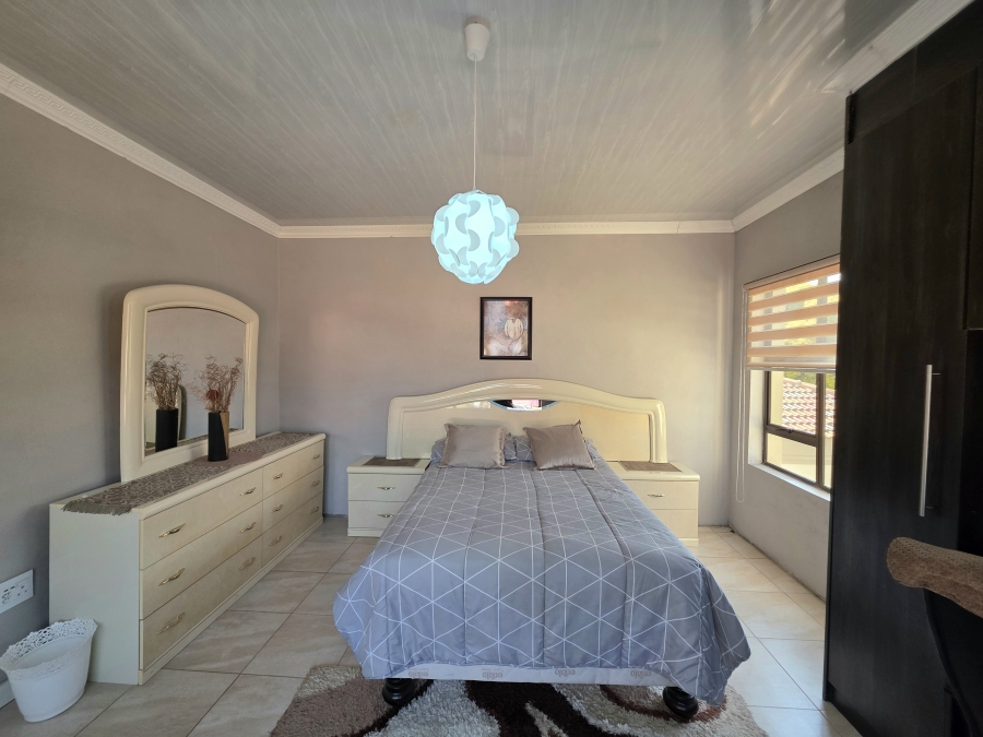 4 Bedroom Property for Sale in Flamingo Park Free State